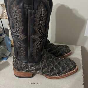 Ariat Black Western Leather Boots with Tan Interior Piracuru fish scale leather